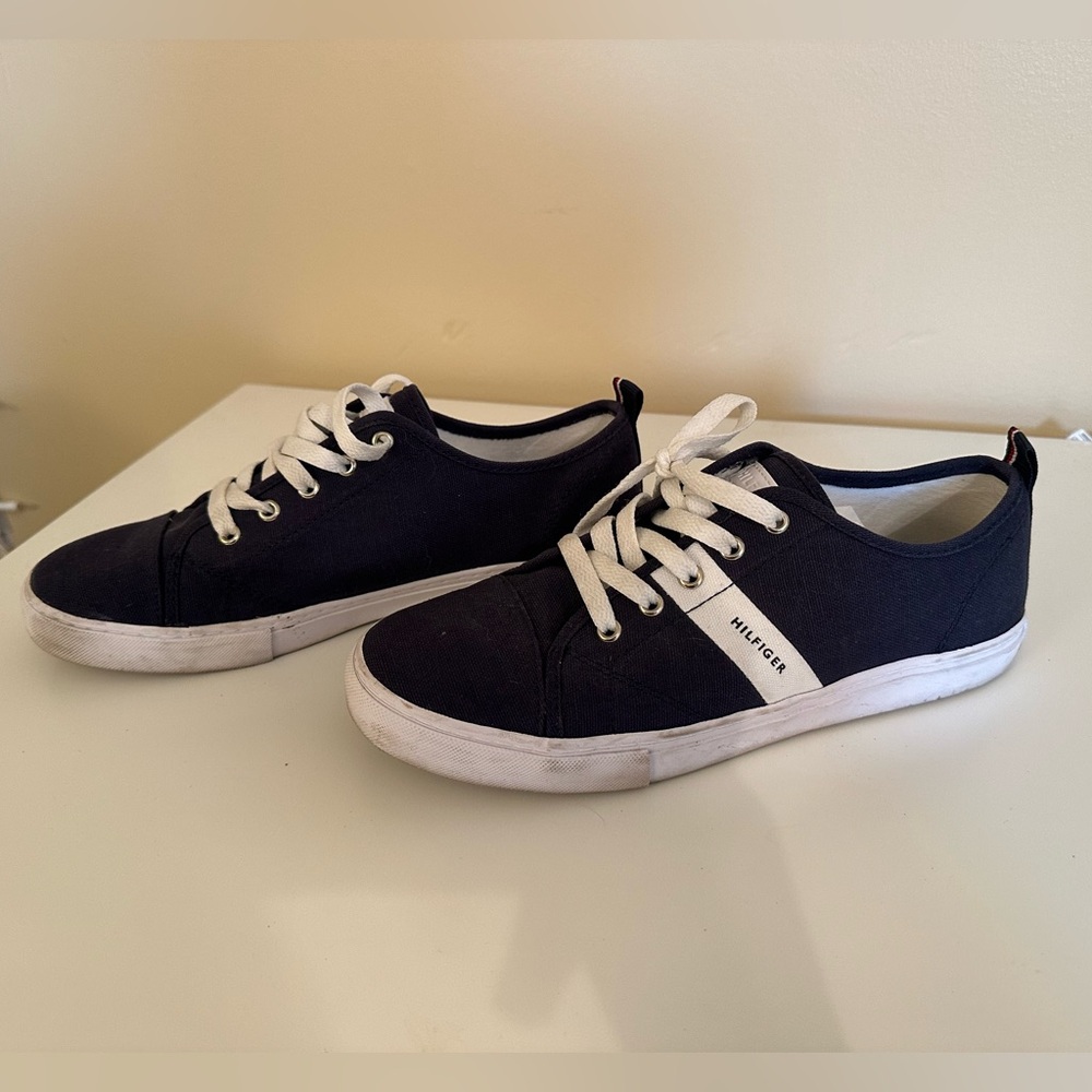 tommy shoes